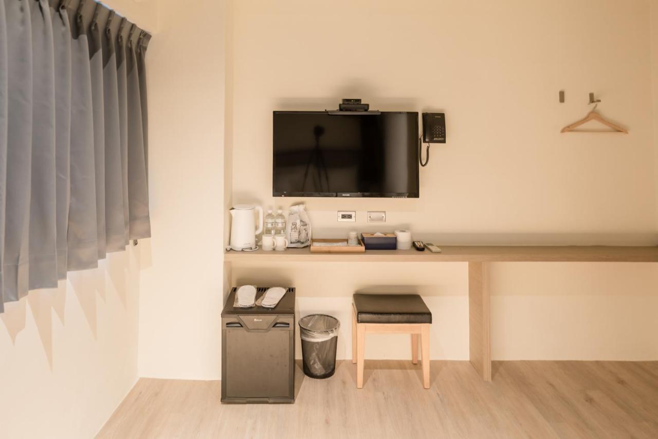 Traveller-Inn Day Moon Hotel Taitung ภายนอก รูปภาพ