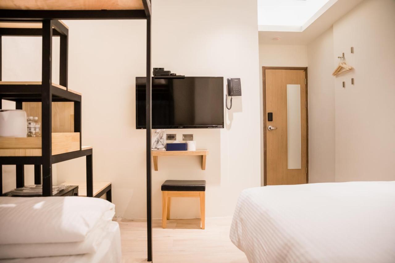 Traveller-Inn Day Moon Hotel Taitung ภายนอก รูปภาพ