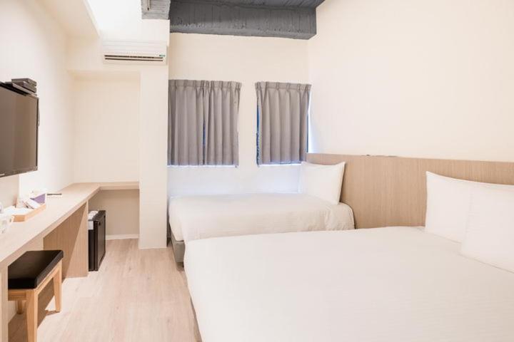 Traveller-Inn Day Moon Hotel Taitung ภายนอก รูปภาพ