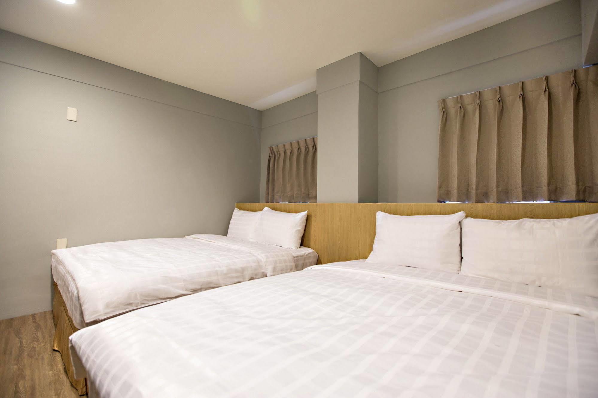 Traveller-Inn Day Moon Hotel Taitung ภายนอก รูปภาพ